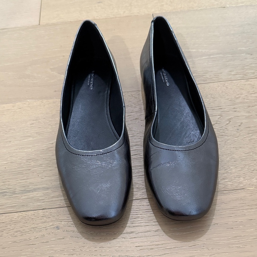Chic metallic gray  Women's Flats
